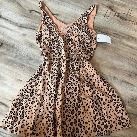 Reformation animal leopard cheetah print Anchorage Wrap dress XS - Picture 1 of 3